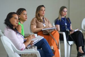 Servidores municipais participam de treinamento sobre apoio à neurodivergência.
